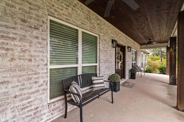 595 Nellwood Dr., Hattiesburg, MS 39402