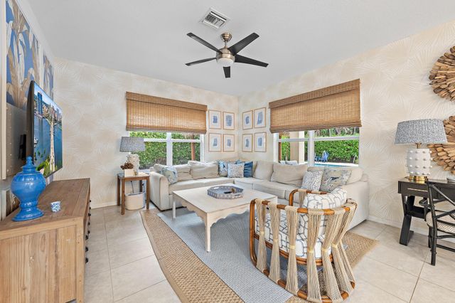 148 Behring Way, Jupiter, FL 33458