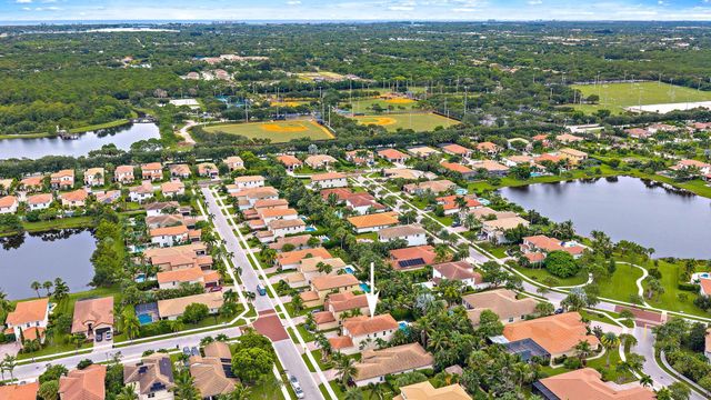 148 Behring Way, Jupiter, FL 33458