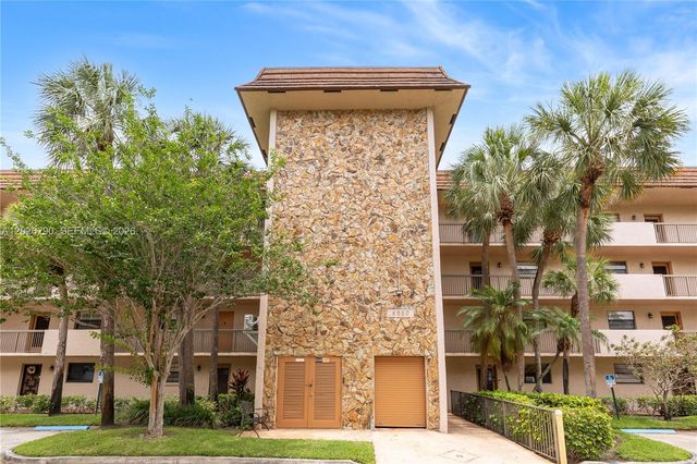 4950 E Sabal Palm Blvd 106, Tamarac, FL 33319