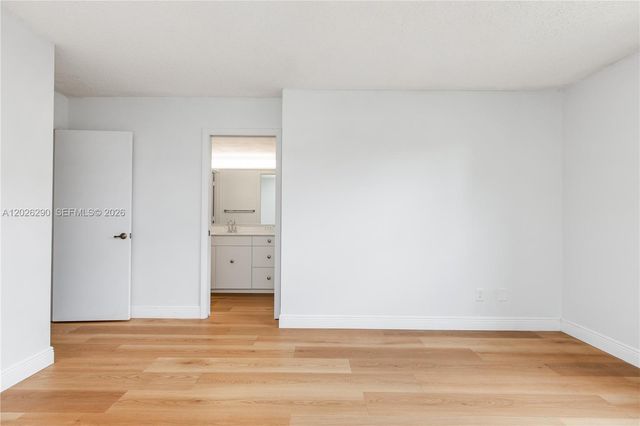 4950 E Sabal Palm Blvd 106, Tamarac, FL 33319
