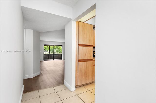 4950 E Sabal Palm Blvd 106, Tamarac, FL 33319