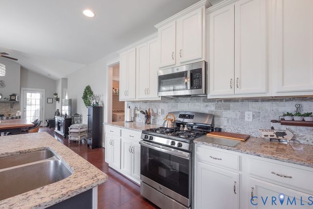 3411 Rock Creek Villa Dr, Quinton, VA 23141