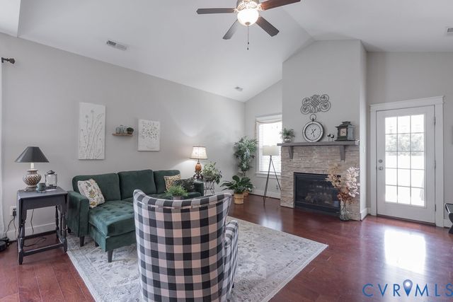 3411 Rock Creek Villa Dr, Quinton, VA 23141