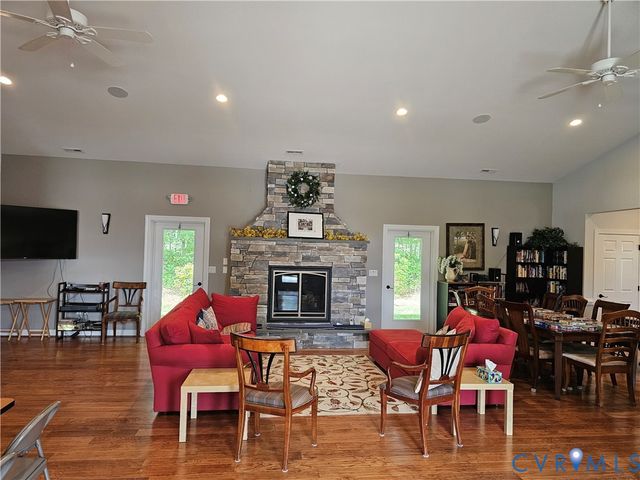 3411 Rock Creek Villa Dr, Quinton, VA 23141