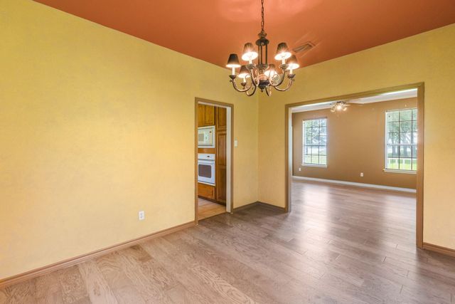 777 Rs County Road 3346, Emory, TX 75440