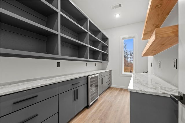 18 Grimsby Circle, Bella Vista, AR 72714