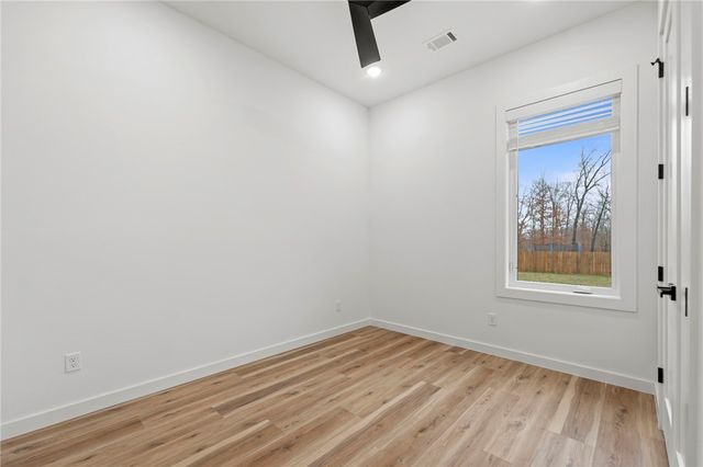 18 Grimsby Circle, Bella Vista, AR 72714