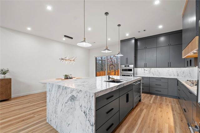 18 Grimsby Circle, Bella Vista, AR 72714