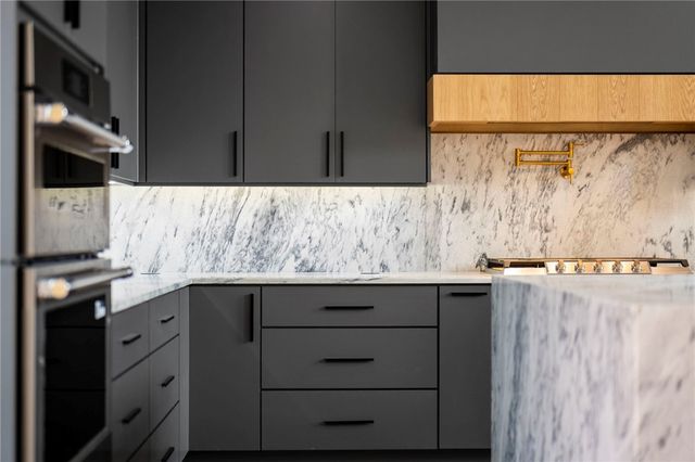 18 Grimsby Circle, Bella Vista, AR 72714