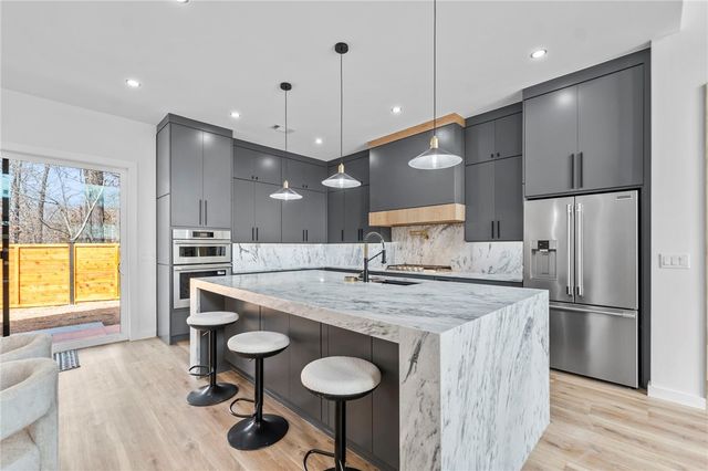 18 Grimsby Circle, Bella Vista, AR 72714