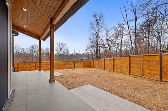 18 Grimsby Circle, Bella Vista, AR 72714