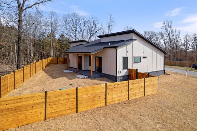 18 Grimsby Circle, Bella Vista, AR 72714