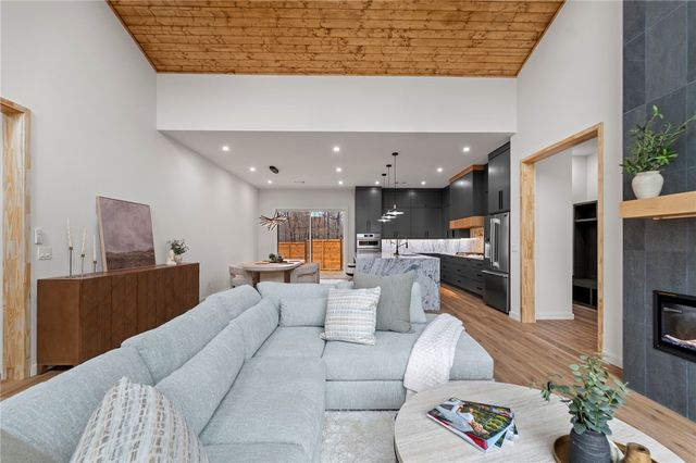 18 Grimsby Circle, Bella Vista, AR 72714