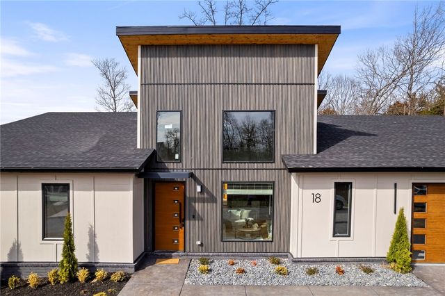 18 Grimsby Circle, Bella Vista, AR 72714