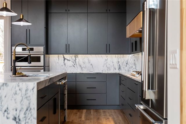 18 Grimsby Circle, Bella Vista, AR 72714