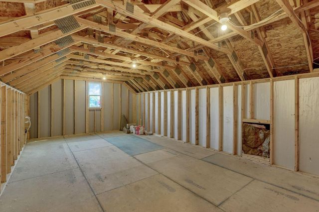 5563 Catalpa Drive, Lewis Center, OH 43035