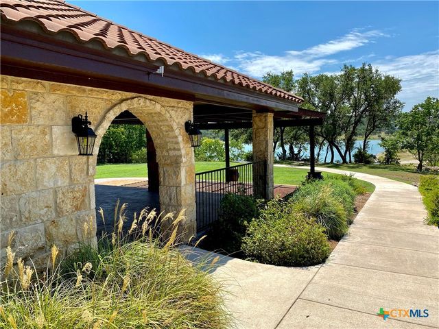 1516 Ensenada Drive, Canyon Lake, TX 78133