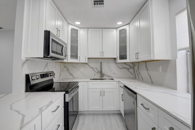 318 Monaco G Boulevard G, Delray Beach, FL 33446