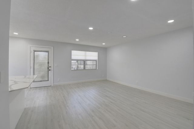 318 Monaco G Boulevard G, Delray Beach, FL 33446