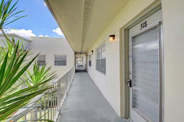 318 Monaco G Boulevard G, Delray Beach, FL 33446