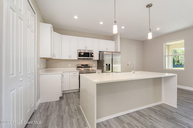 1195 Yakutat Avenue SE, Palm Bay, FL 32909