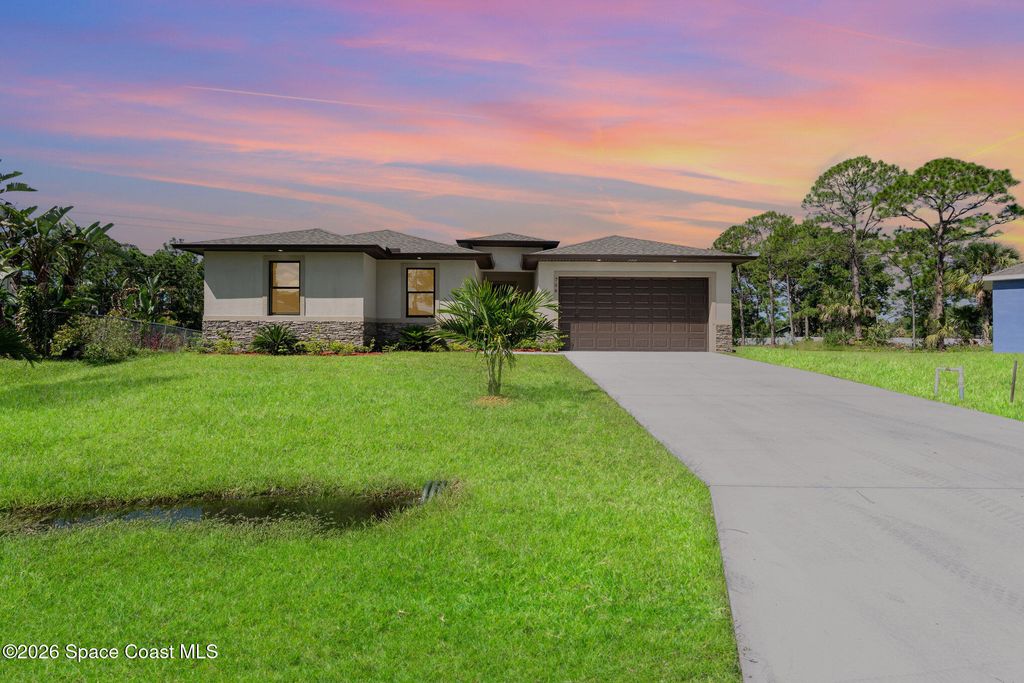 1195 Yakutat Avenue SE, Palm Bay, FL 32909