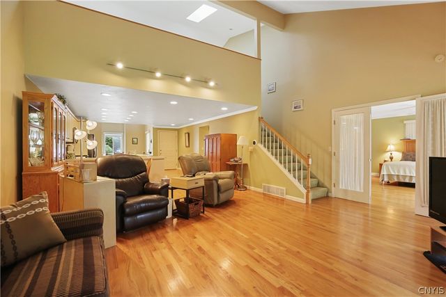 5322 Bunker Hill, Onondaga, NY 13207