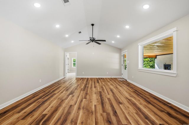 130 Jay Loop, Hot Springs, AR 71913