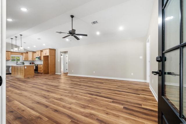 130 Jay Loop, Hot Springs, AR 71913