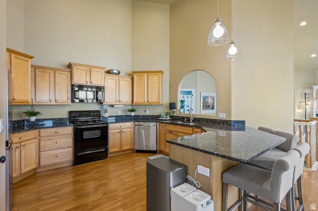 4916 N SHADY VIEW LN, Lehi, UT 84043