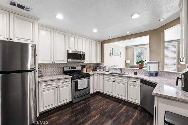 2225 Indigo Hills Drive 3, Corona, CA 92879