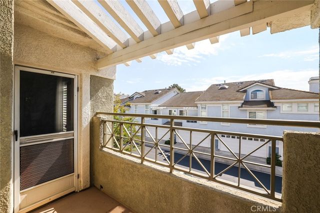 2225 Indigo Hills Drive 3, Corona, CA 92879