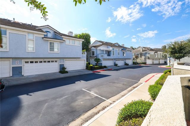 2225 Indigo Hills Drive 3, Corona, CA 92879