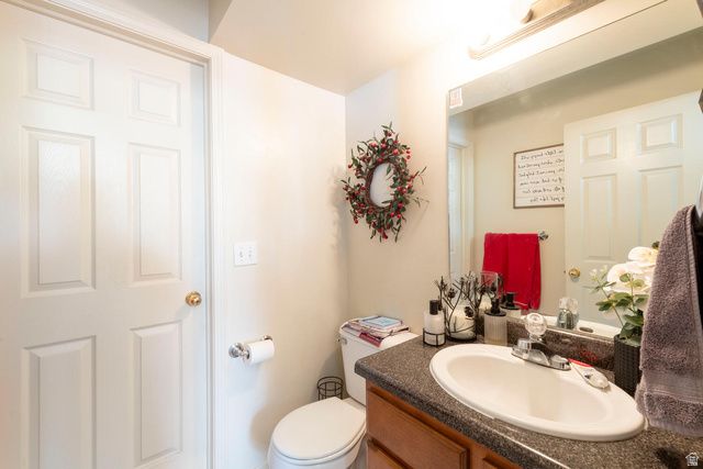 7456 SOUTHCREST CIR, Midvale, UT 84047