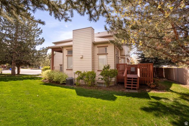 7456 SOUTHCREST CIR, Midvale, UT 84047