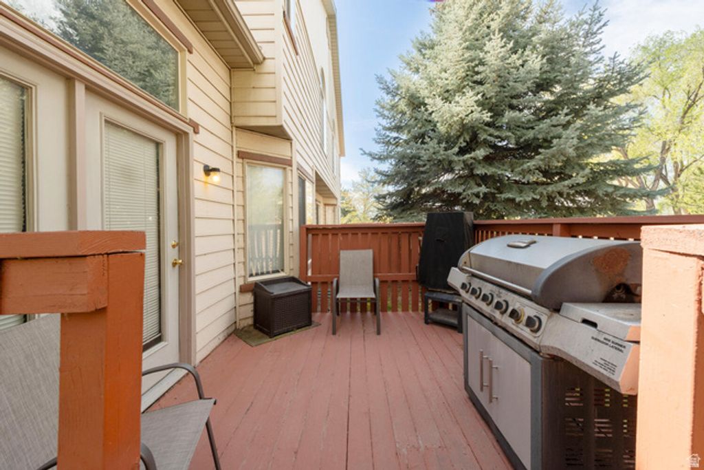 Image 43 of property listing at 7456 SOUTHCREST CIR, Midvale, UT 84047