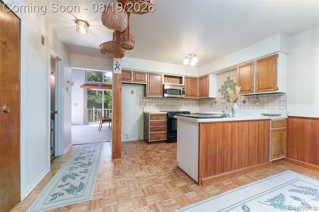 1761 Waw Lake Road, Brighton, MI 48114