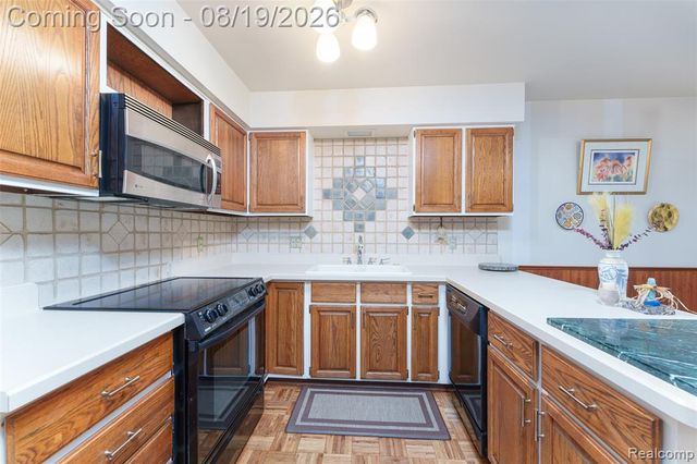 1761 Waw Lake Road, Brighton, MI 48114