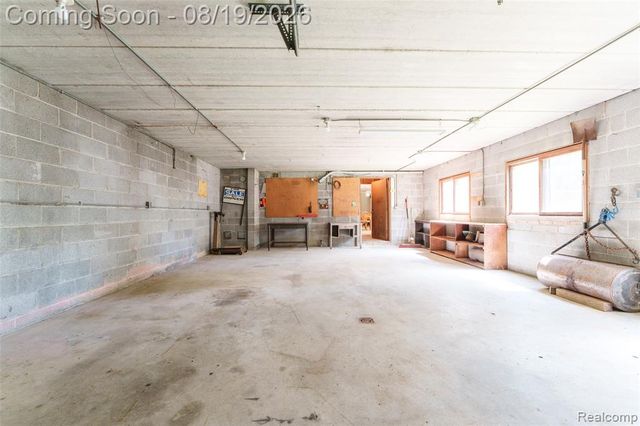 1761 Waw Lake Road, Brighton, MI 48114