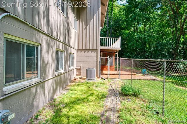 1761 Waw Lake Road, Brighton, MI 48114
