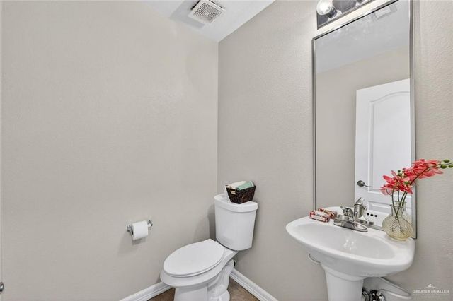 2530 Links Drive, Edinburg, TX 78542