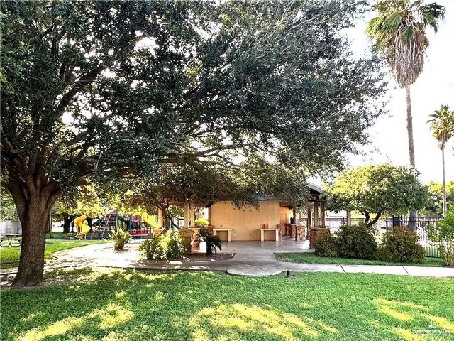 2530 Links Drive, Edinburg, TX 78542