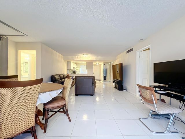 4545 Luxemburg Court 103, Lake Worth, FL 33467