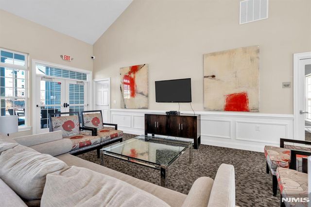 17 Jasmine Lane 1109, Garfield, NJ 07026