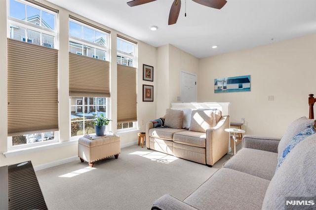 17 Jasmine Lane 1109, Garfield, NJ 07026