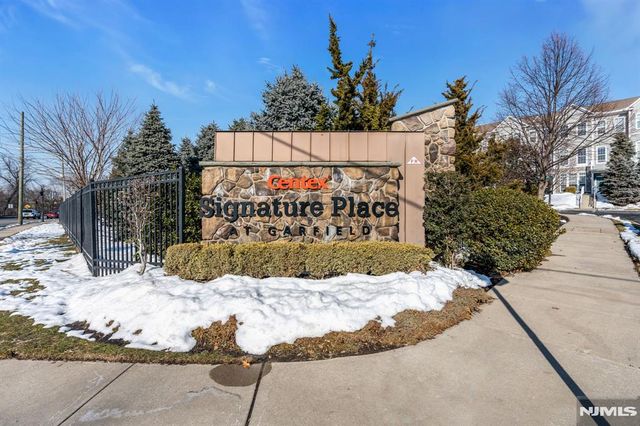 17 Jasmine Lane 1109, Garfield, NJ 07026