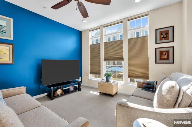 17 Jasmine Lane 1109, Garfield, NJ 07026