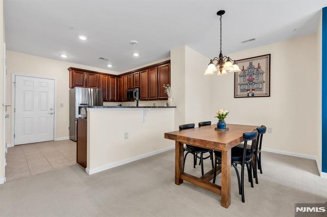 17 Jasmine Lane 1109, Garfield, NJ 07026