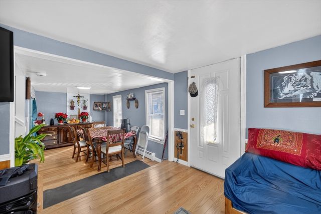 5 S Webster St, Haverhill, MA 01835